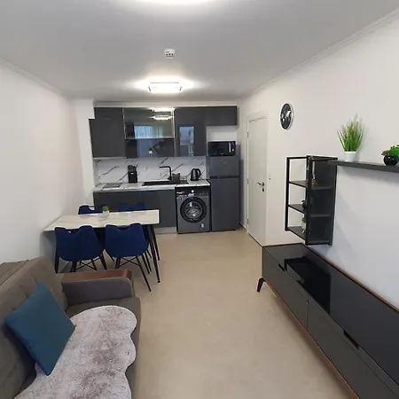 Sunshine Rose - Sea View, Neubau, Luxus شقة
